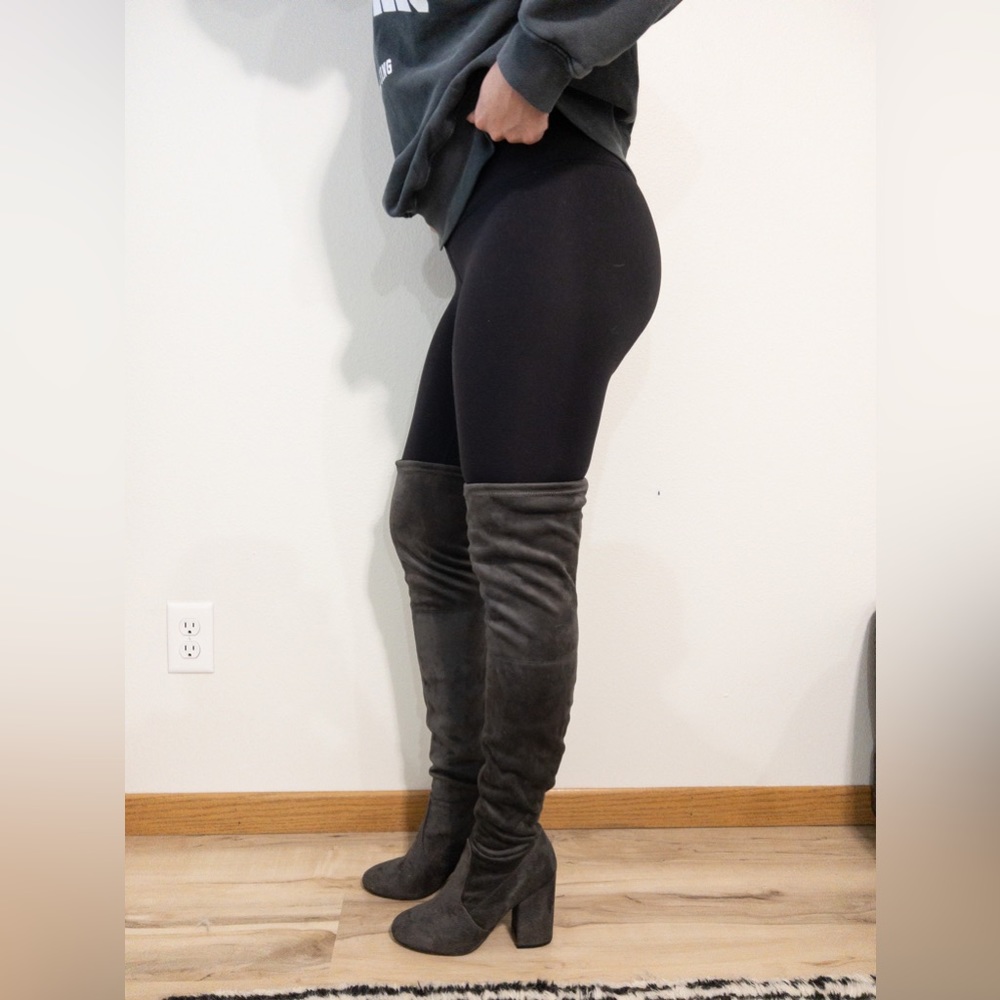 Steve Madden Over-The-Knee Norris Grey Suede Heeled Boots Size 8